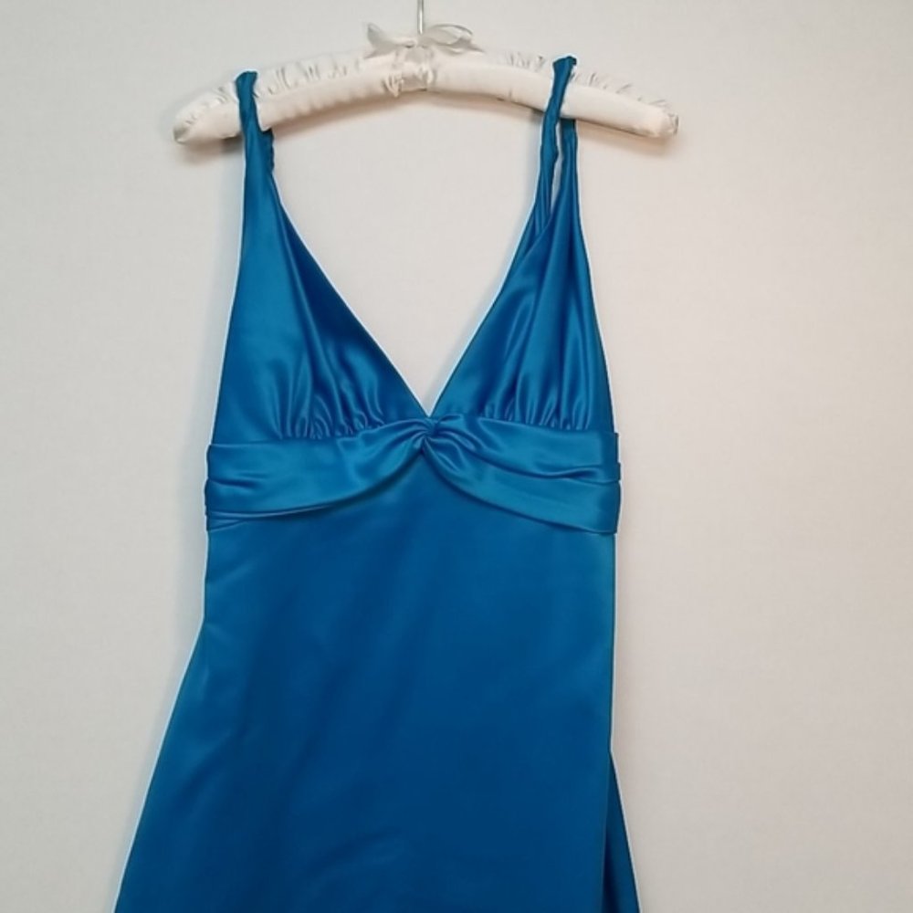 Blue Floor-Length Straight-cut Formal Dress